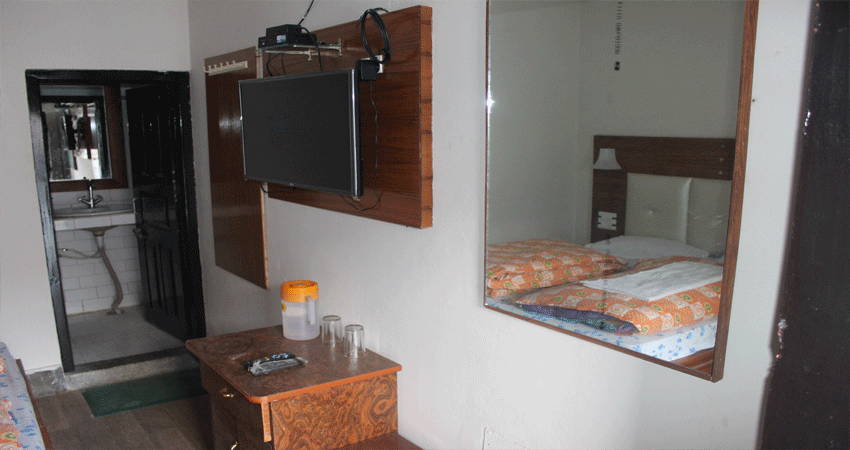 hotel Ganga Ashray in Uttarkashi